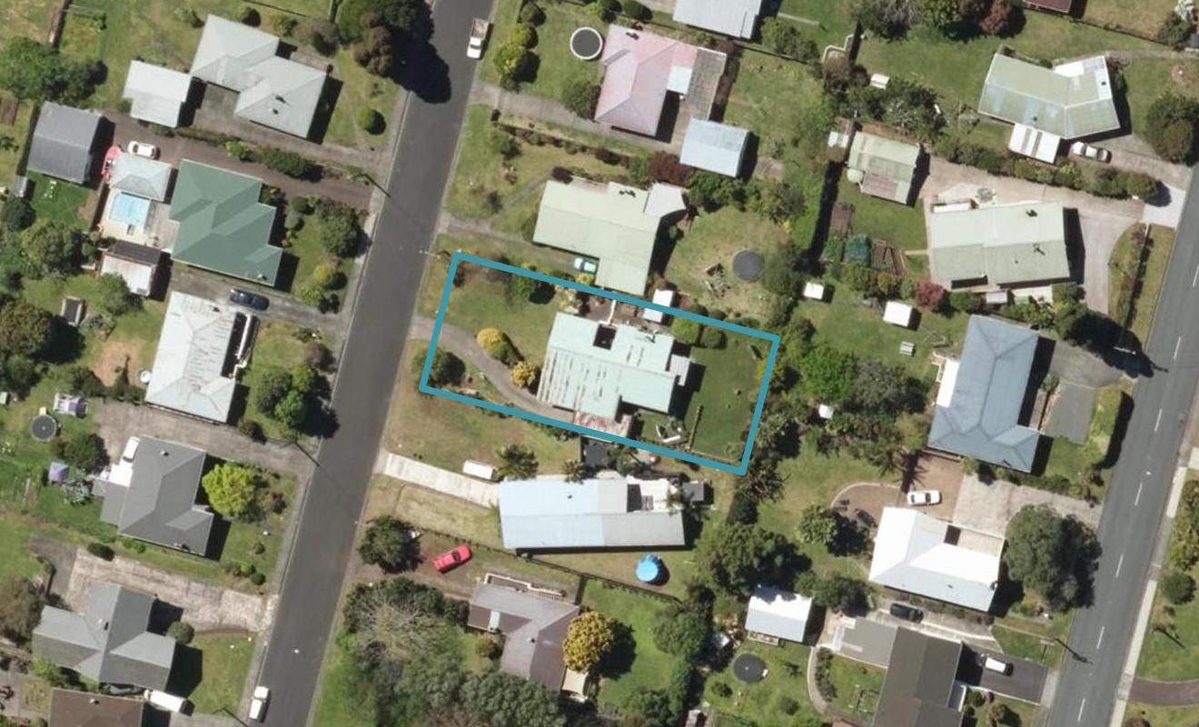 12 Tuhangi Street, Kamo, Whangarei - Carousel 1