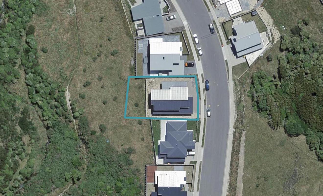 8 Farnworth Tce, Churton Park, Wellington - Carousel 1