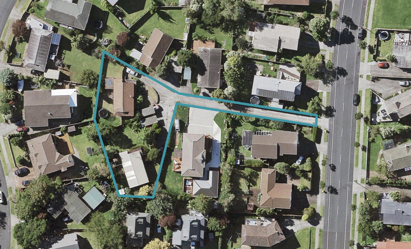 2/46 Gosford Drive, Botany Downs, Auckland - Carousel 1