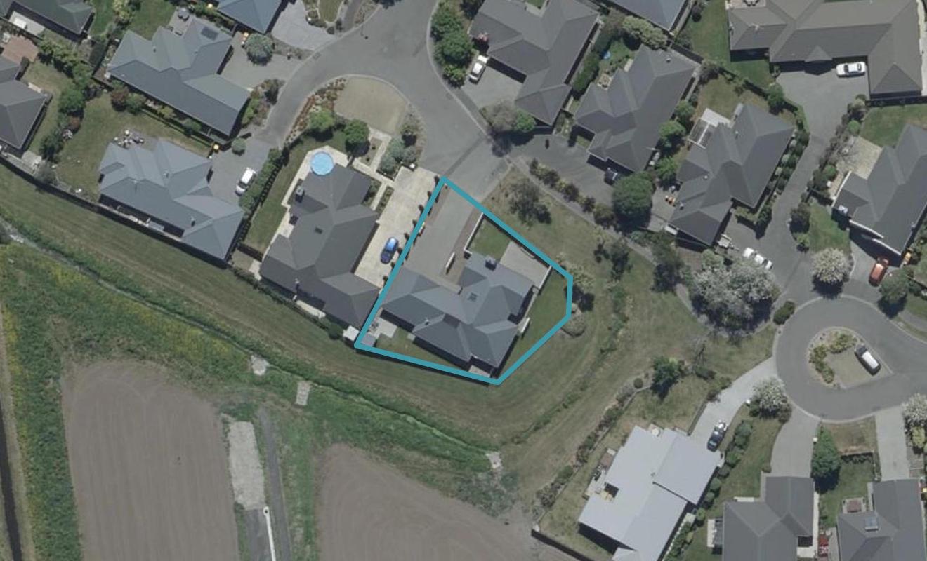 16 Hideaway Gate, Parklands, Christchurch - Carousel 1