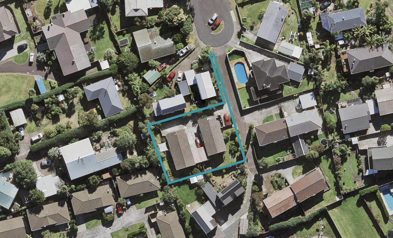 2/17 Steen Place, Mangere Bridge, Auckland - Carousel 1