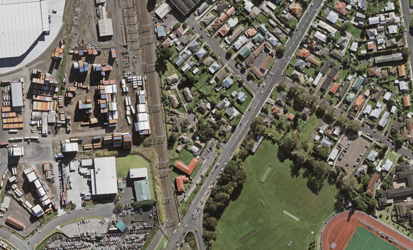 12 Mcdonald Place, Otahuhu, Auckland - Carousel 1
