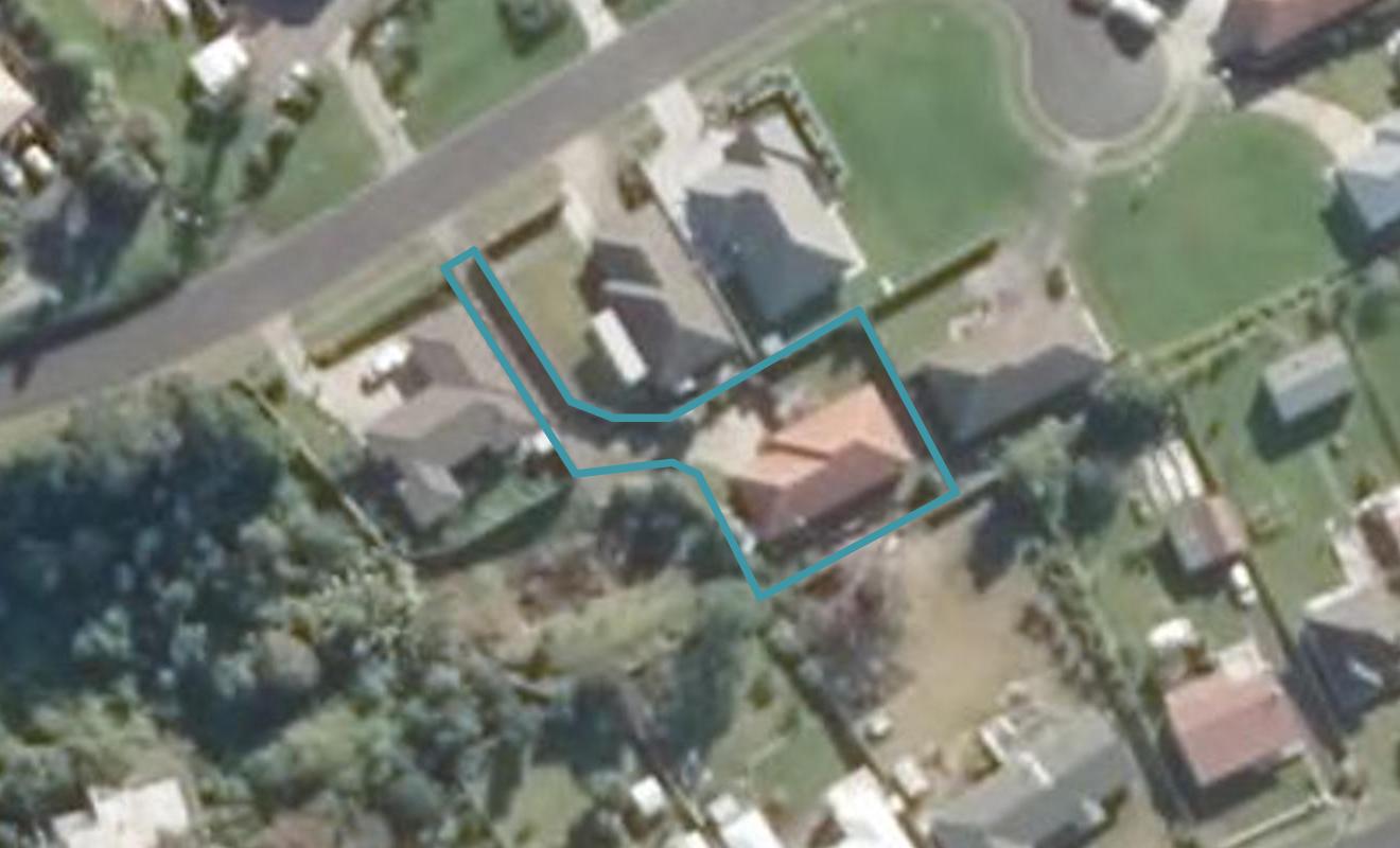 12 Roderick Place, Onerahi, Whangarei - Carousel 1