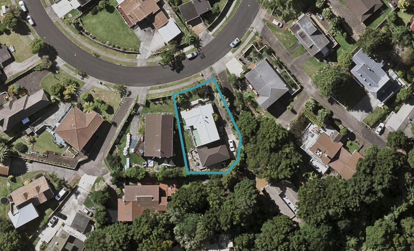 18 Kingsclere Place, Goodwood Heights, Auckland - Carousel 1