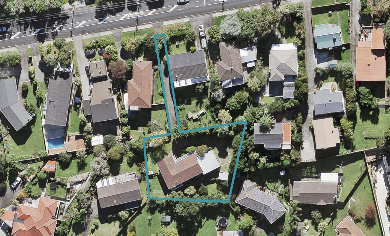 138 Golf Road, Titirangi, Auckland - Carousel 1