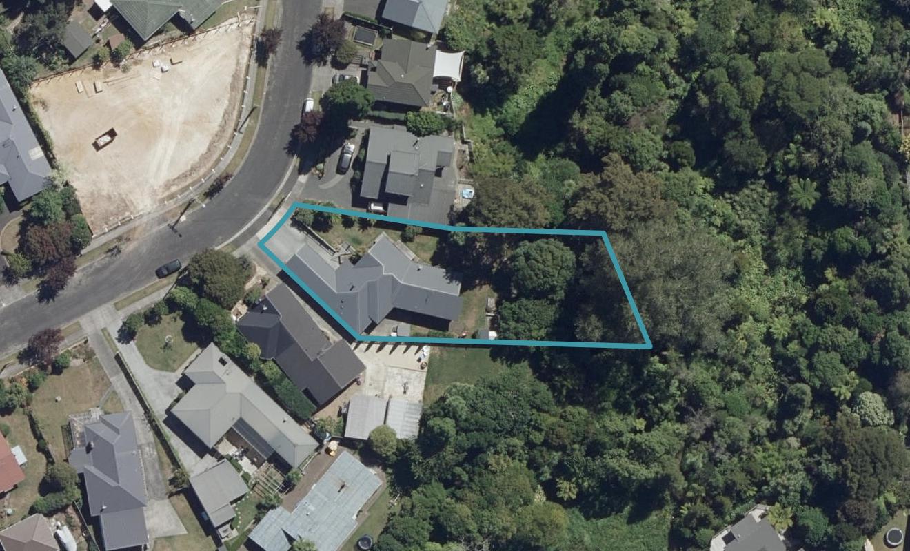 10 Tudor Crescent, Chedworth, Hamilton - Carousel 1