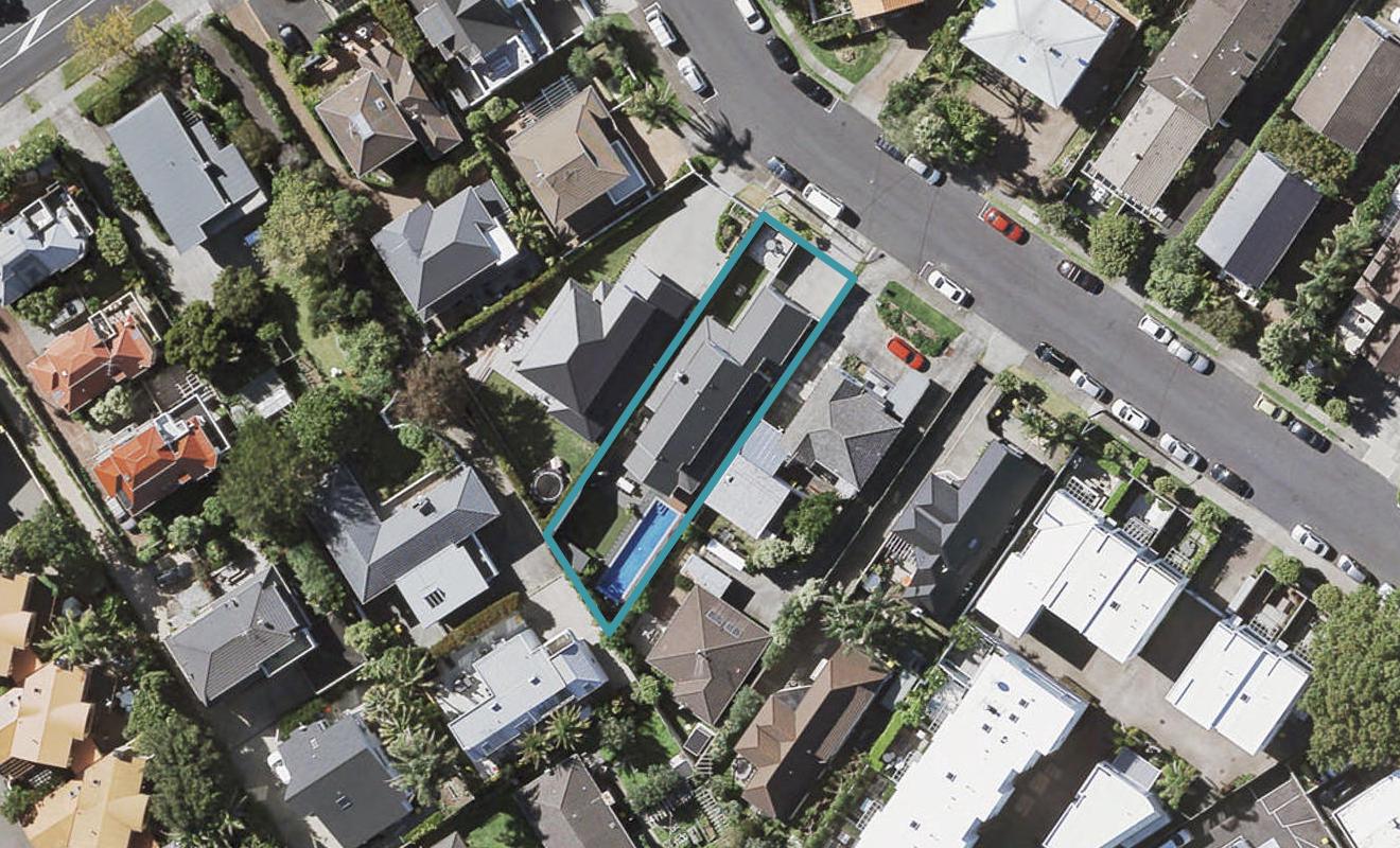 12 Campbell Road, Takapuna, Auckland - Carousel 1