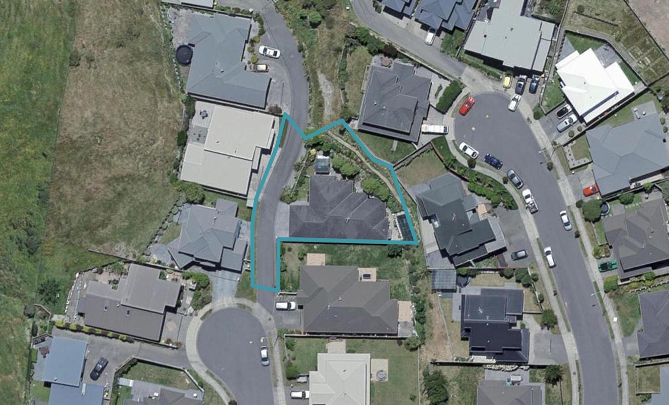 10 Yarnbrook Grove, Churton Park, Wellington - Carousel 1