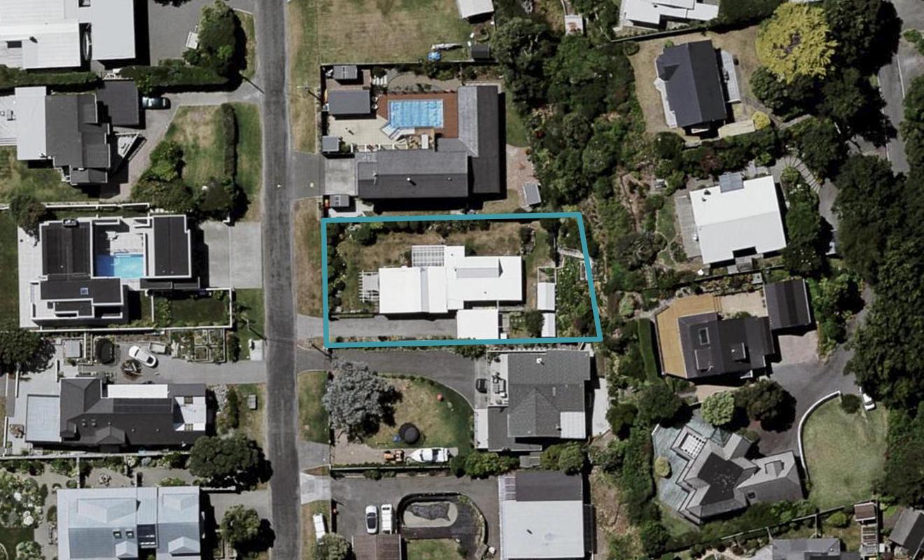 11 Groves Road, Raumati Beach, Paraparaumu - Carousel 1