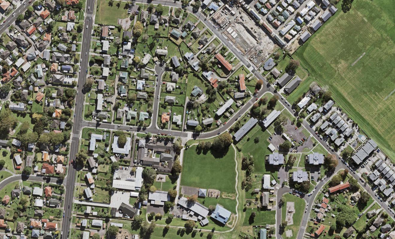 402/30 Fraser Avenue, Northcote, Auckland - Carousel 1