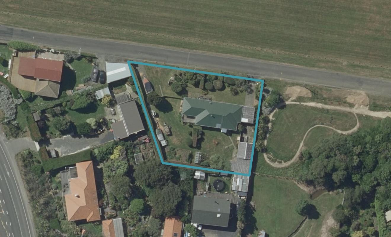 4 McTaggart Street, Company Bay, Dunedin - Carousel 1