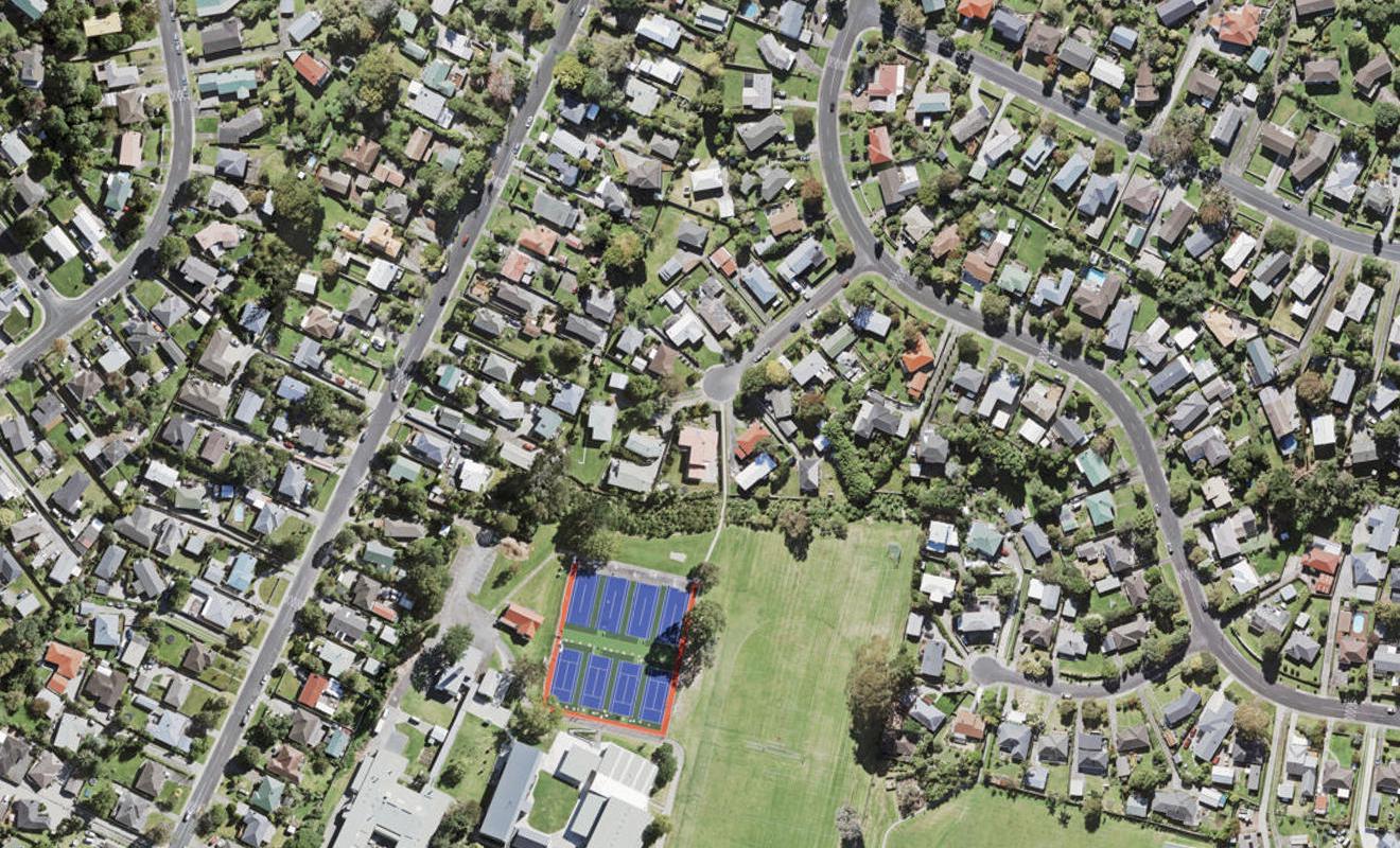 13 Firle Place, Green Bay, Auckland - Carousel 1