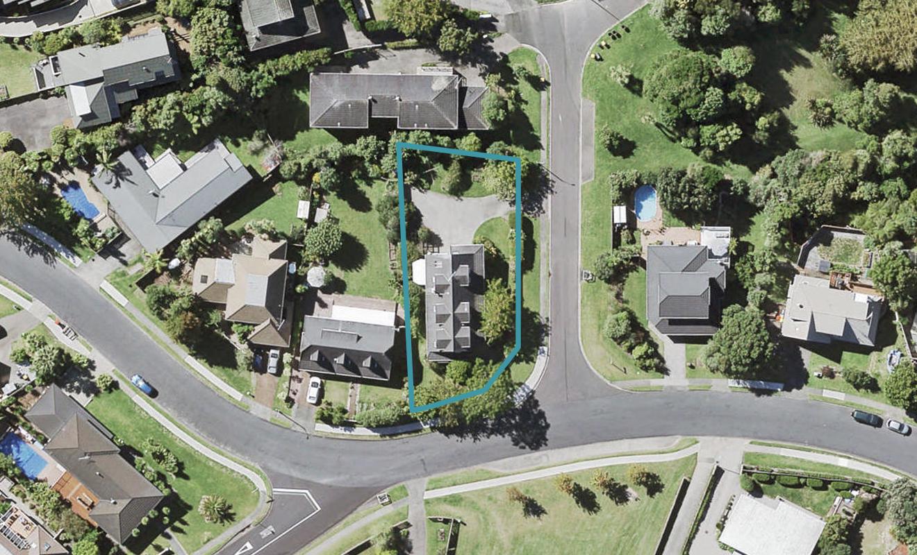 7 Penguin Drive, Murrays Bay, Auckland - Carousel 1