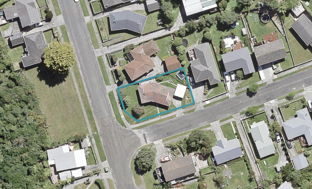 2 Christchurch Crescent, Kelson, Lower Hutt - Carousel 1