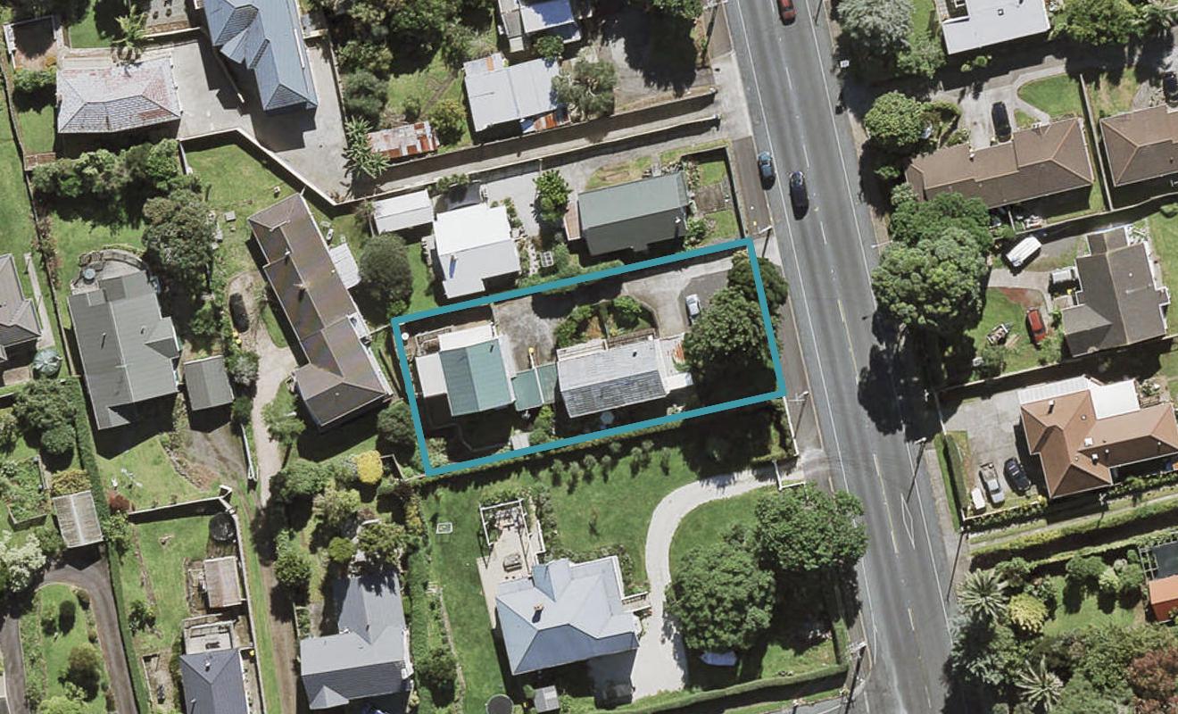 2/62 Coronation Road, Mangere Bridge, Auckland - Carousel 1