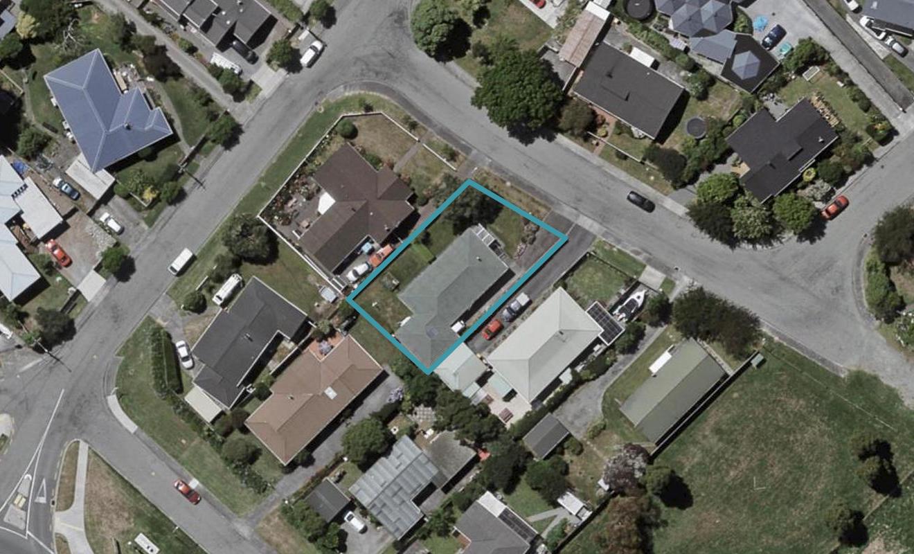 4 Gabriel Street, Raumati Beach, Paraparaumu - Carousel 1