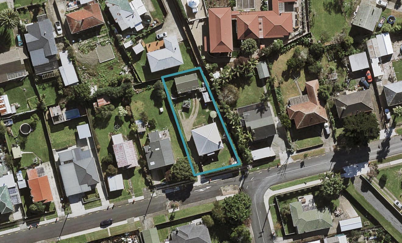 12 Ronaki Road, Otahuhu, Auckland - Carousel 1