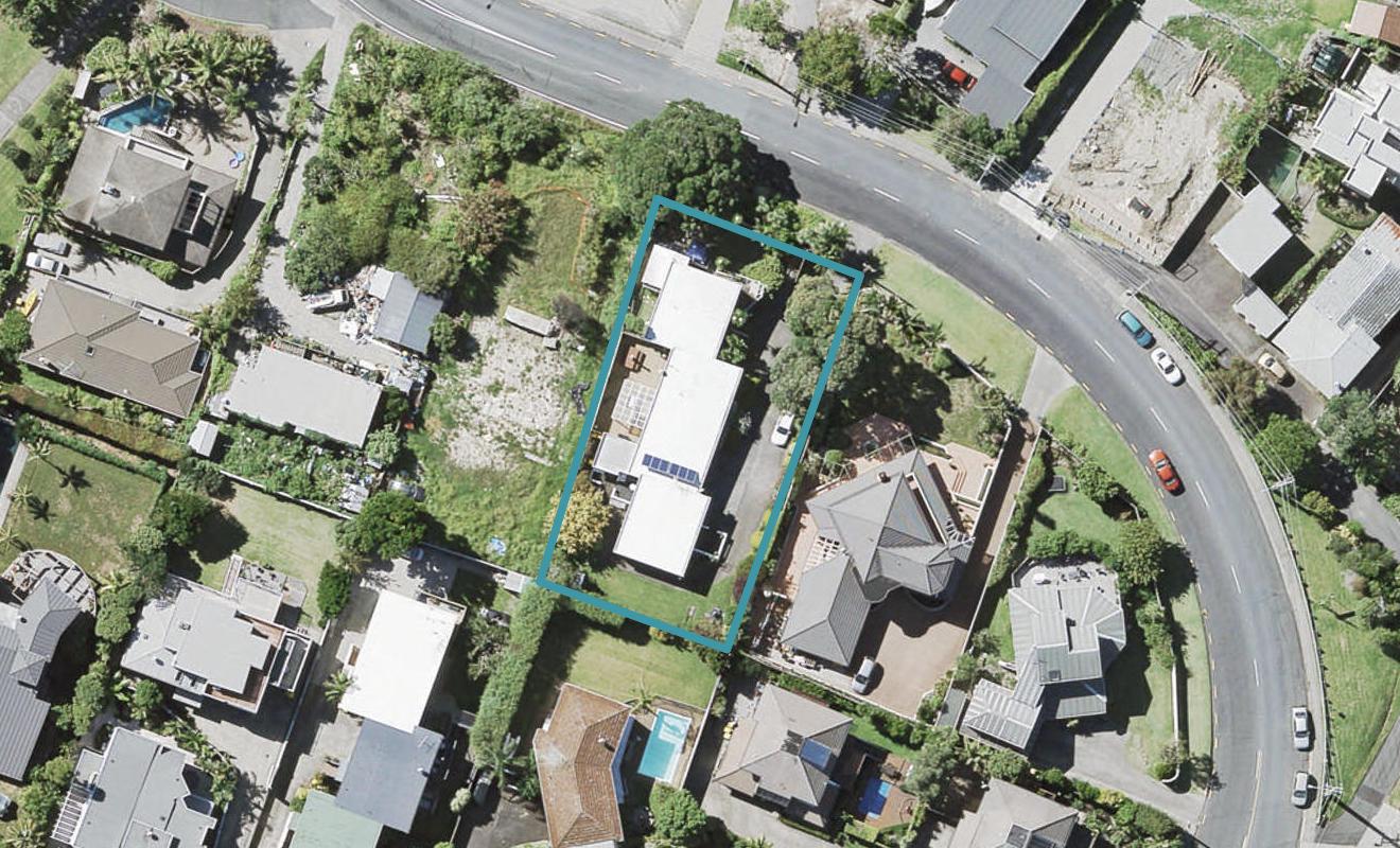 3/42 Beach Road, Castor Bay, Auckland - Carousel 1