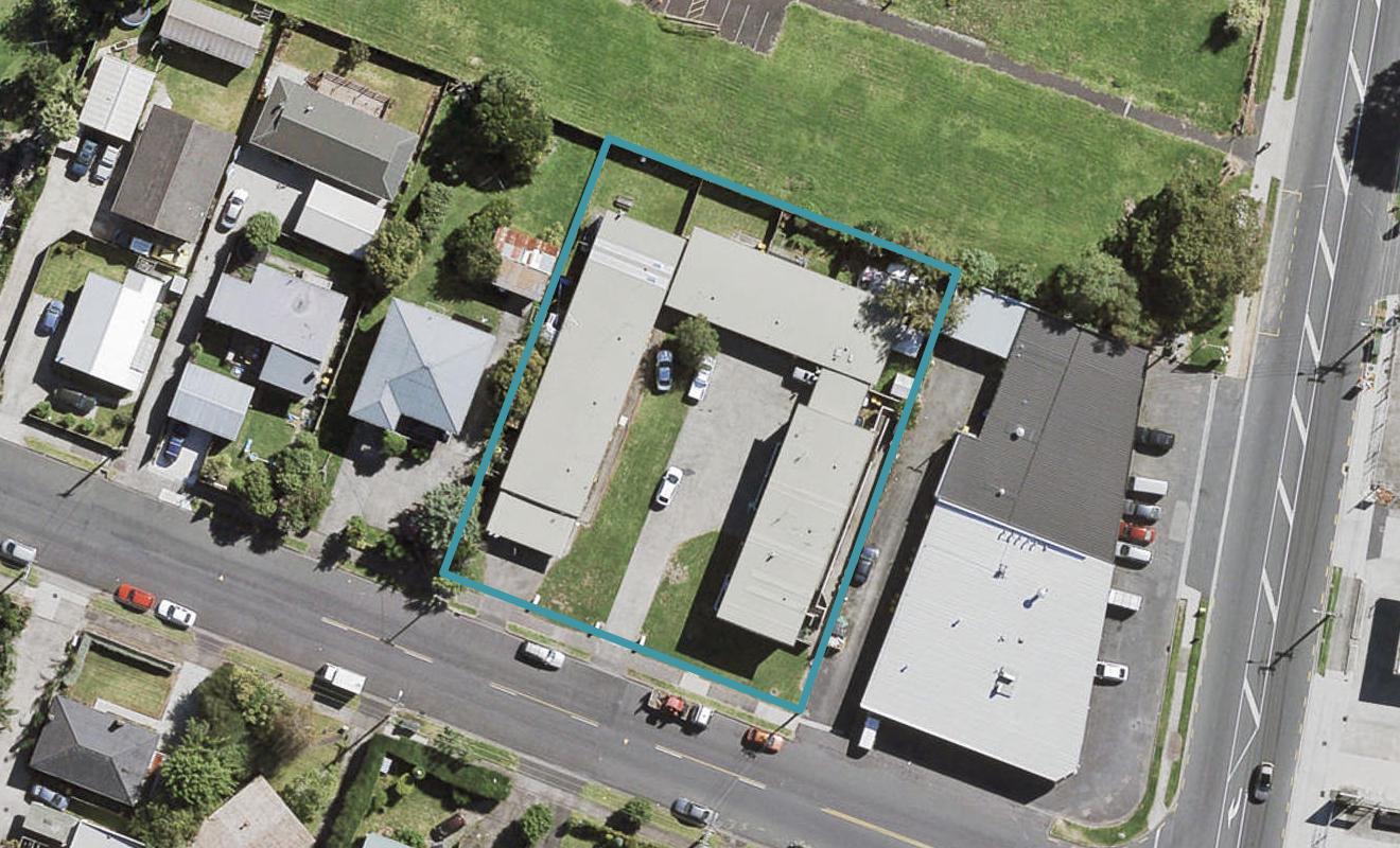 1/5 Keeling Road, Henderson, Auckland - Carousel 1
