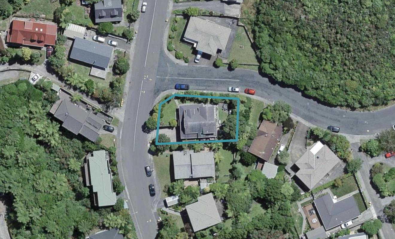 2 Alanbrooke Place, Karori, Wellington - Carousel 1