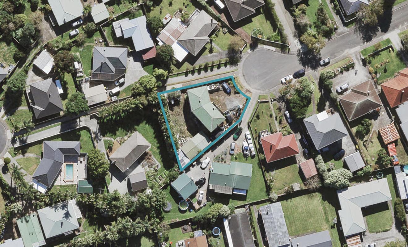 20 Mickle Street, Te Atatu South, Auckland - Carousel 1