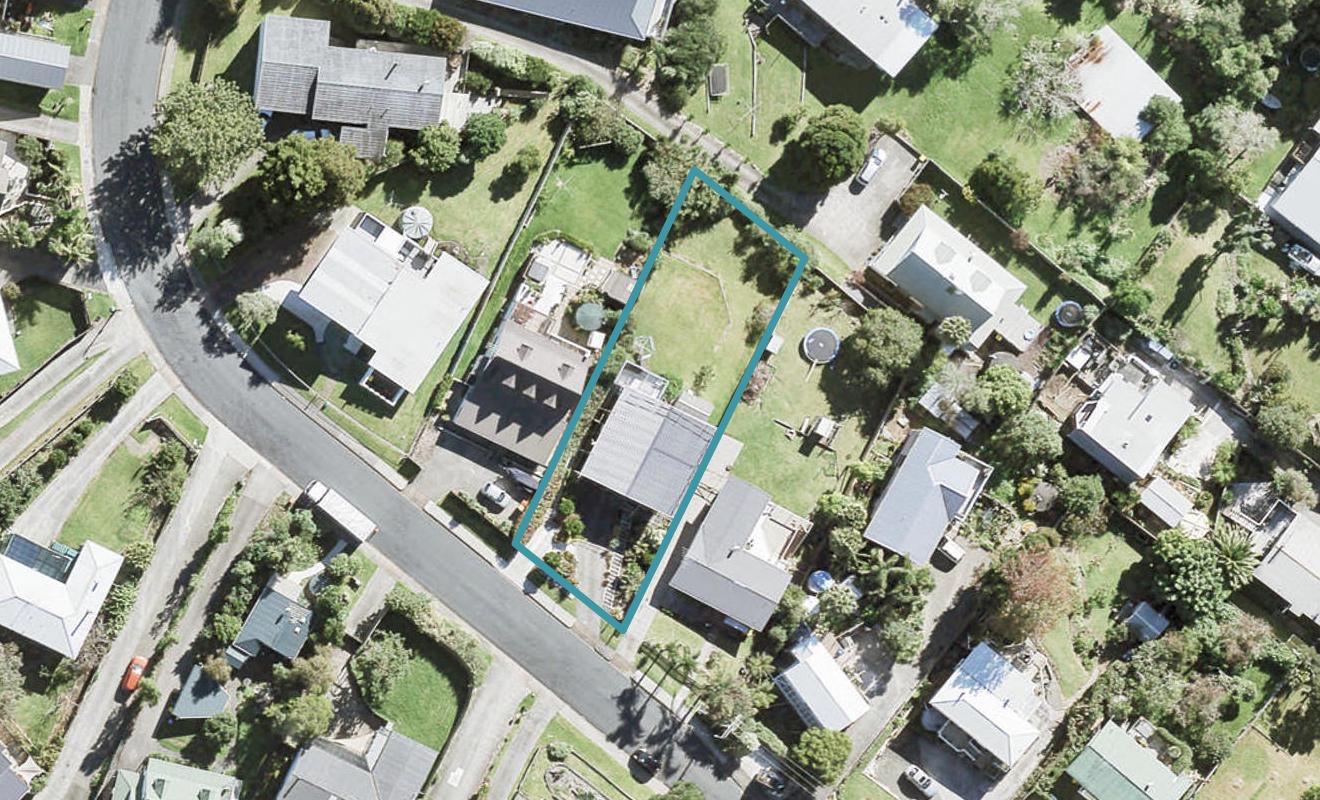 19 Gledstane Road, Stanmore Bay, Whangaparaoa - Carousel 1