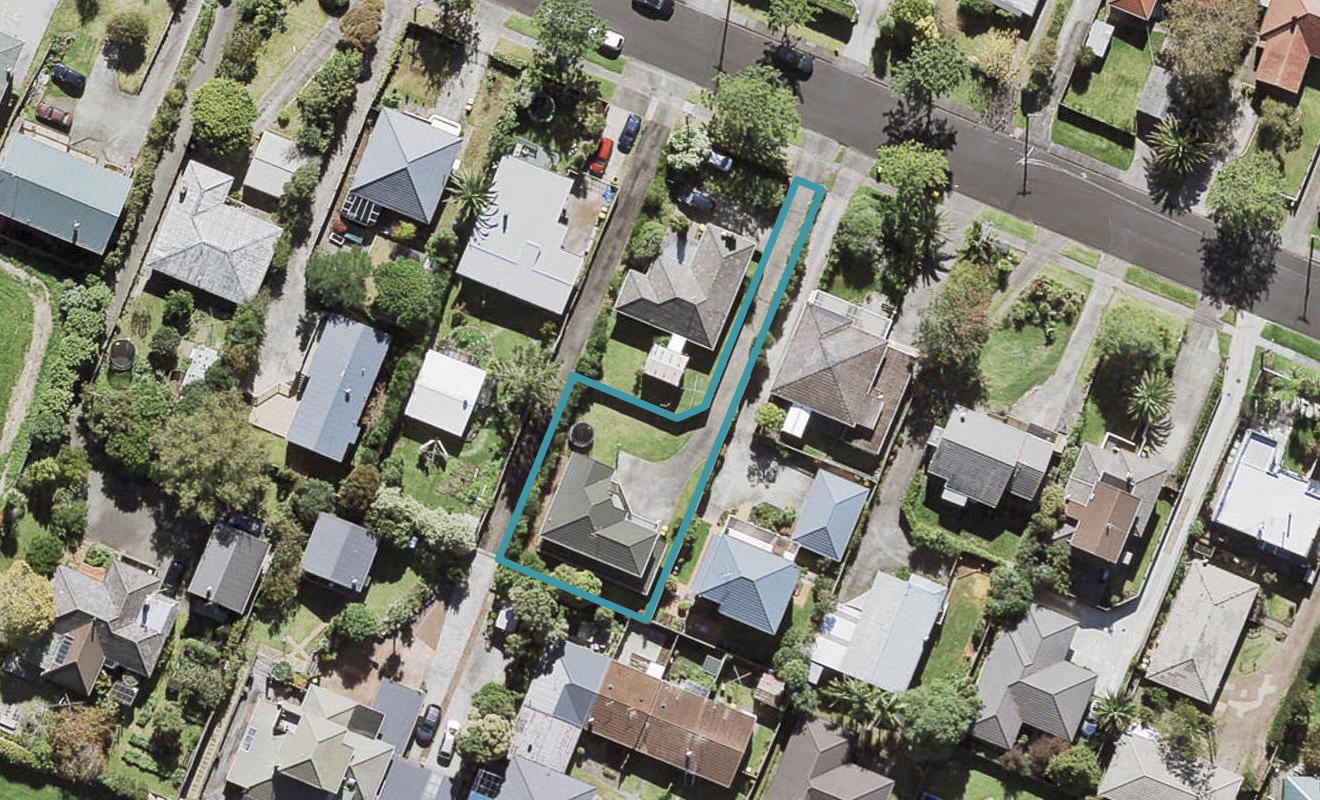 10 Riverview Road, New Lynn, Auckland - Carousel 1