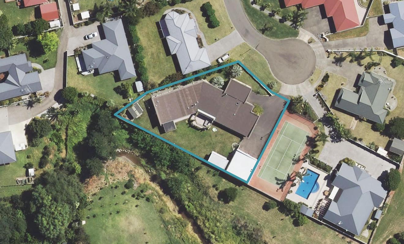 5 Claire Place, Lytton West, Gisborne - Carousel 1