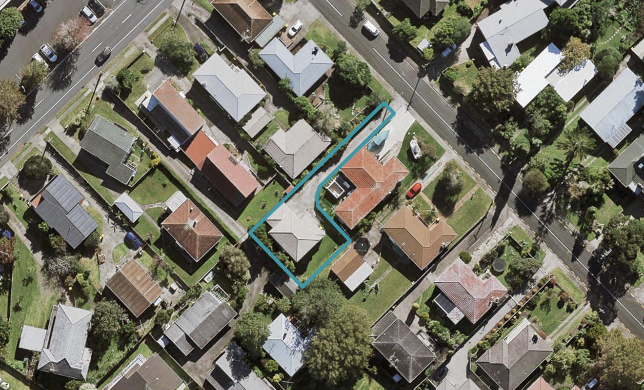 3B Deuxberry Avenue, Northcote, Auckland - Carousel 1