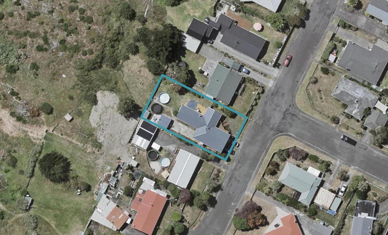 27 Mountainview Terrace, Otaki Beach, Otaki - Carousel 1