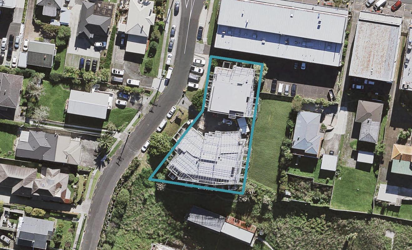 1/4 Huka Road, Birkenhead, Auckland - Carousel 1