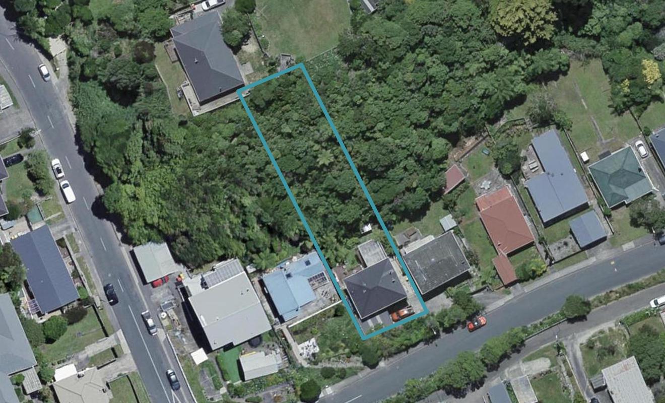 40 Lincoln Avenue, Tawa, Wellington - Carousel 1