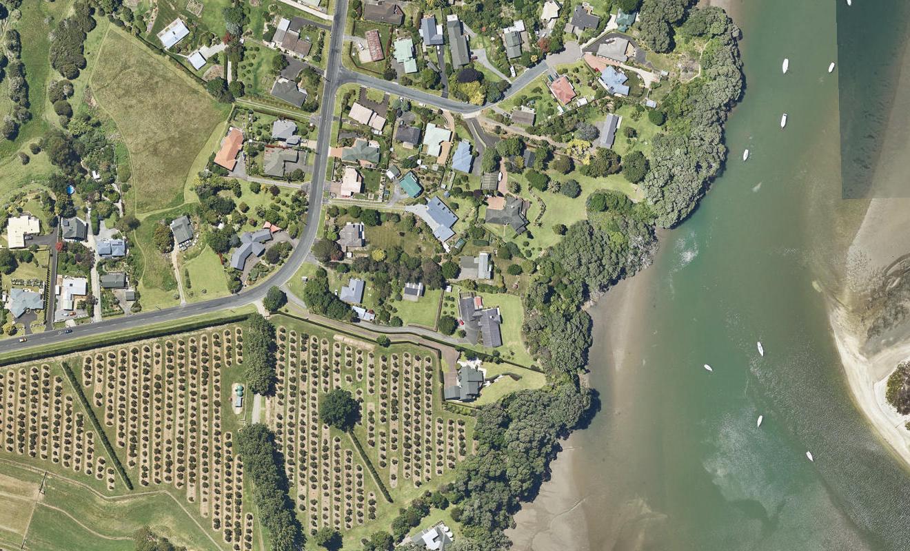 204 Tanners Point Road, Tanners Point, Katikati - Carousel 1