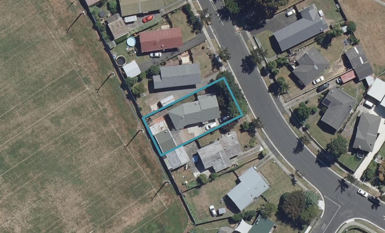 37 Rhonda Avenue, Deanwell, Hamilton - Carousel 1