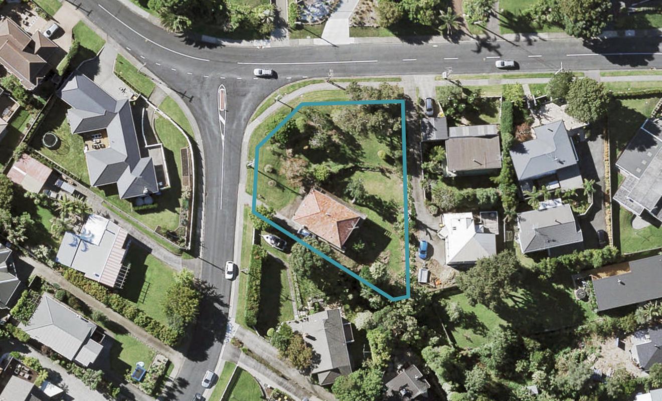 4 Alexander Street, Cockle Bay, Auckland - Carousel 1