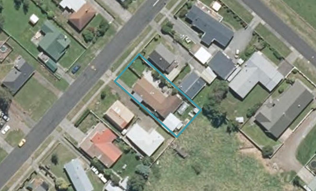 80 Arawa Street, Ohakune - Carousel 1