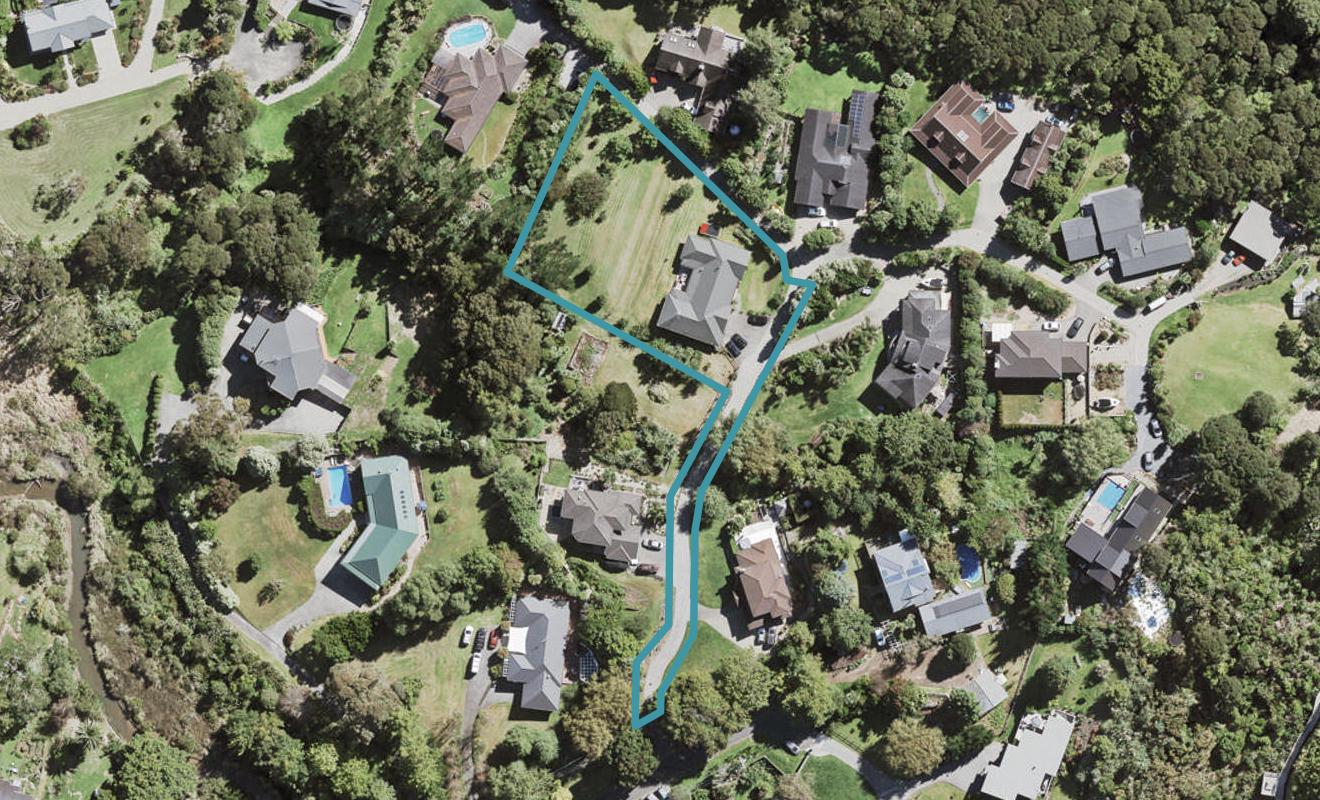 32 Landing Road, Titirangi, Auckland - Carousel 1