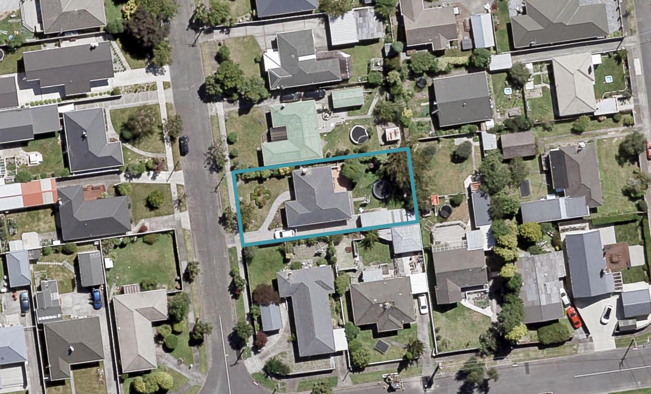 4 Craig Grove, Elderslea, Upper Hutt - Carousel 1