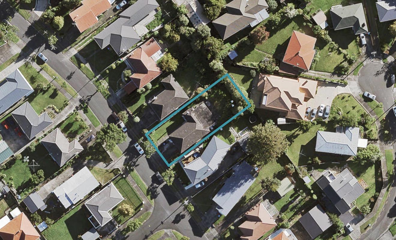 14 Rosamund Avenue, New Windsor, Auckland - Carousel 1
