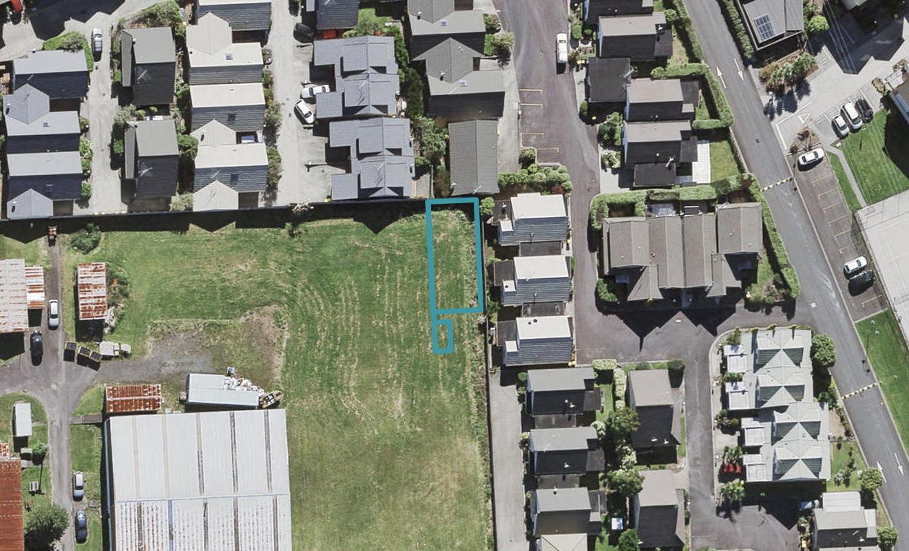 80 Rauemi Way, Te Atatu South, Auckland - Carousel 1