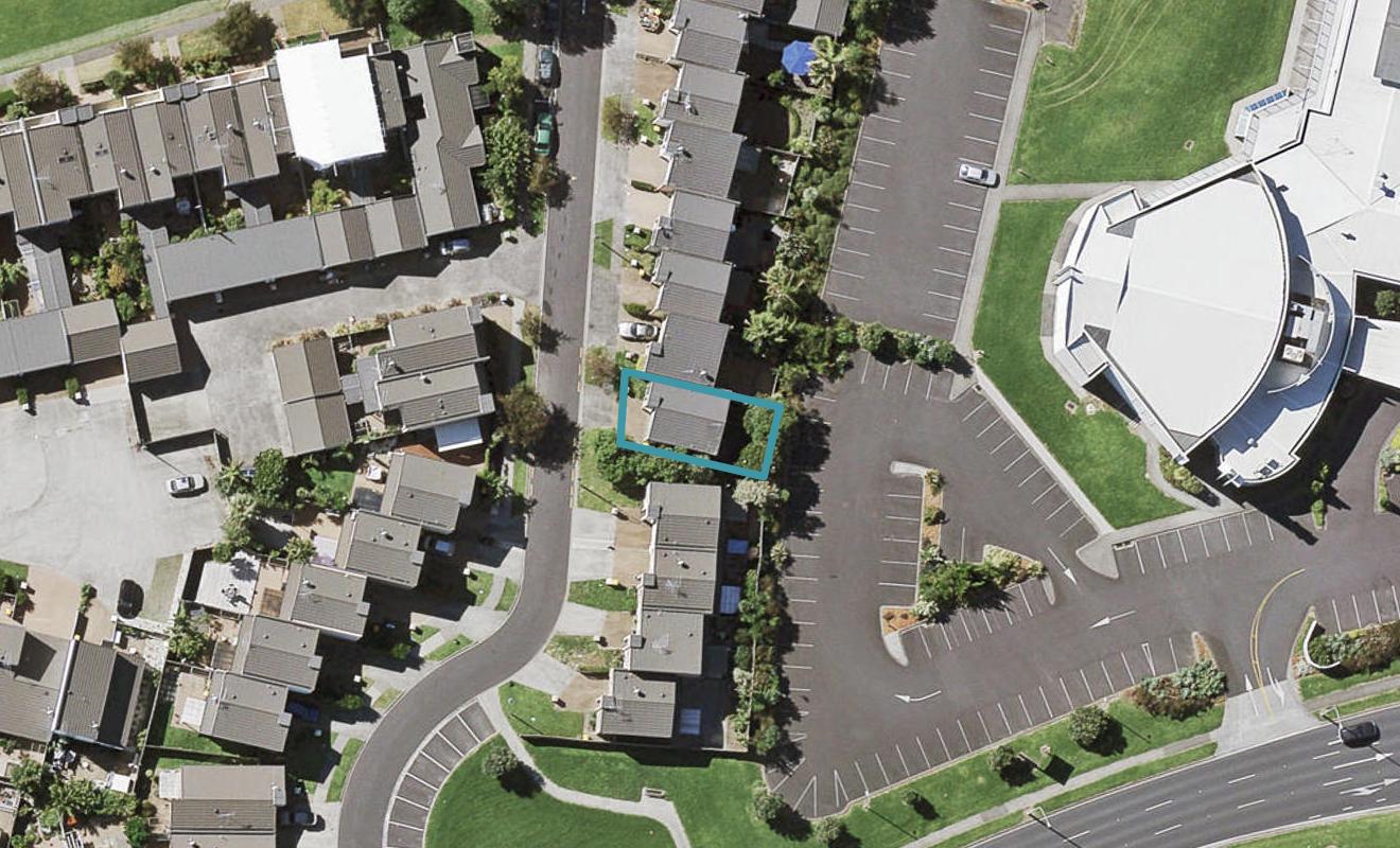 16 Puma Drive, Golflands, Auckland - Carousel 1