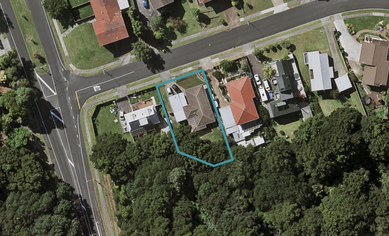 3 Elsted Place, Goodwood Heights, Auckland - Carousel 1