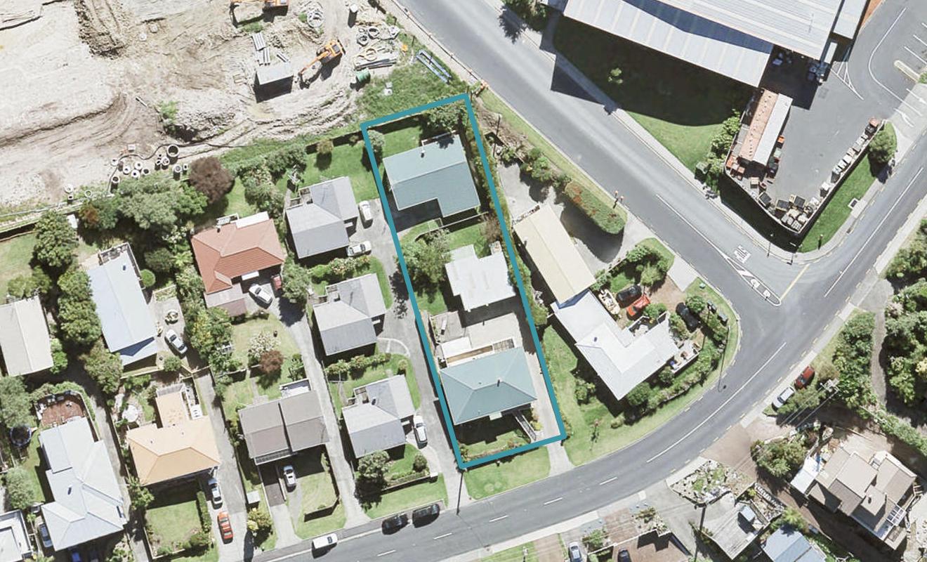 29 Wade River Road, Stanmore Bay, Whangaparaoa - Carousel 1