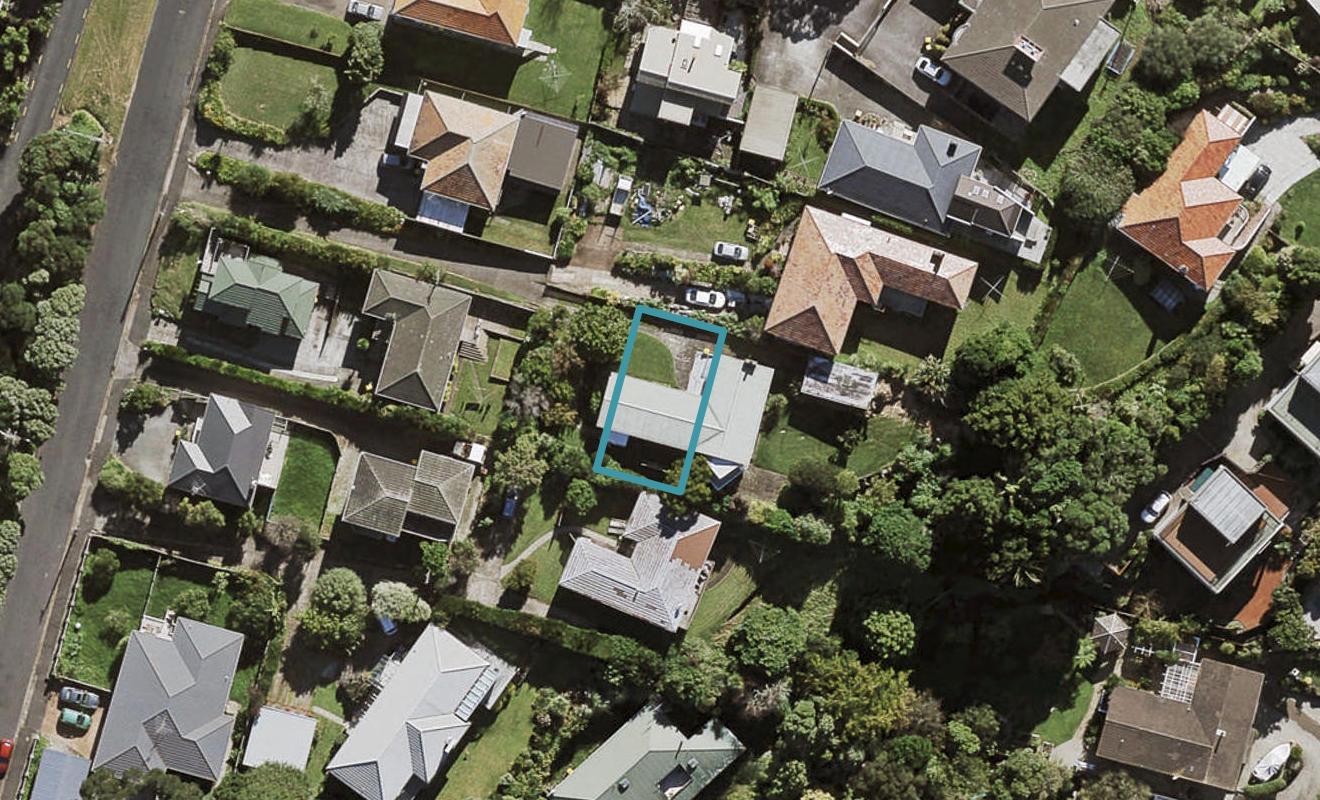 14B Howard Road, Northcote, Auckland - Carousel 1