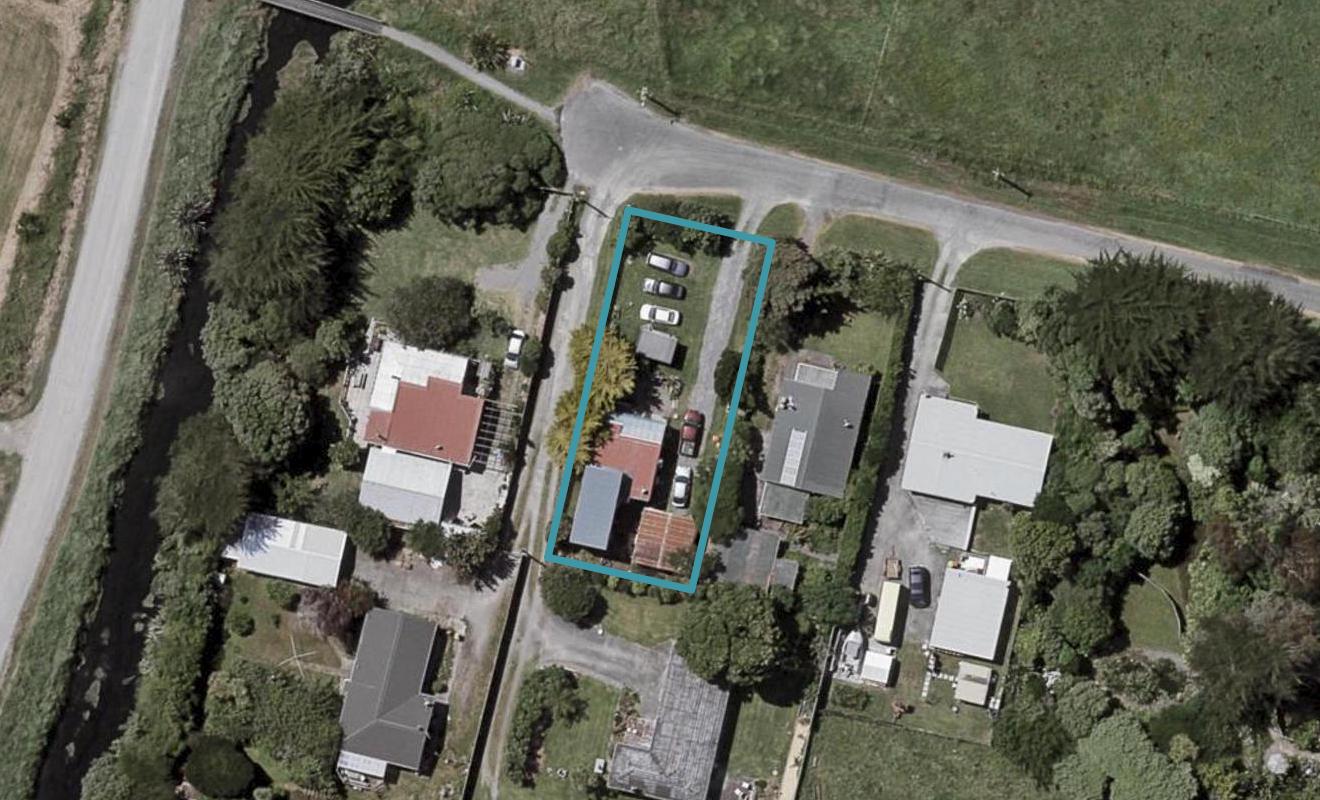 5 Atkinson Avenue, Otaki Beach, Otaki - Carousel 1