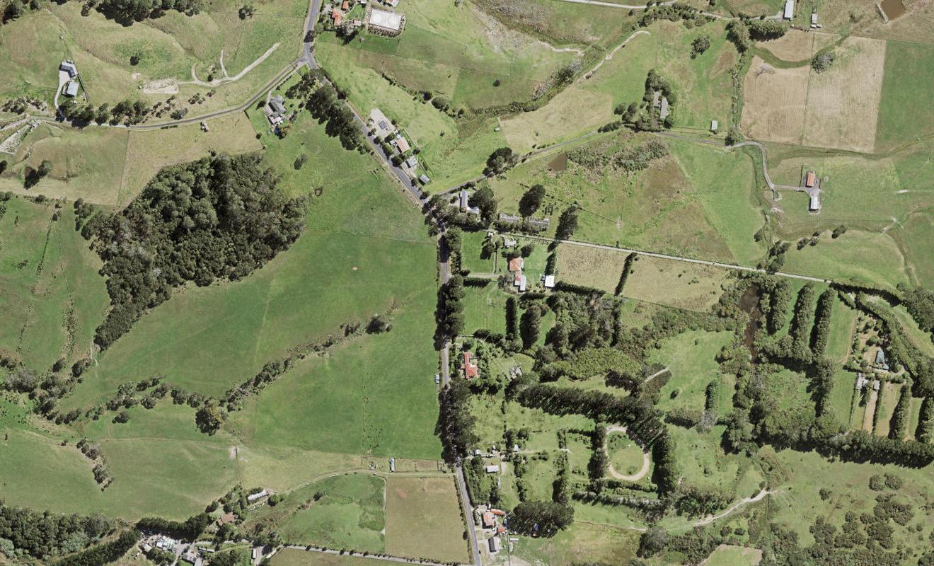 49 Amreins Road, Waitakere, Henderson - Carousel 1