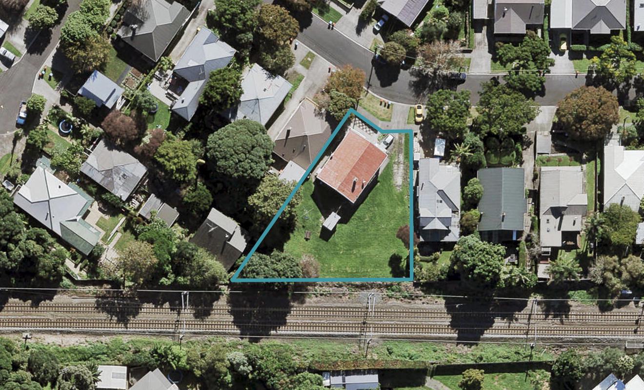 34 Malvern Road, Morningside, Auckland - Carousel 1