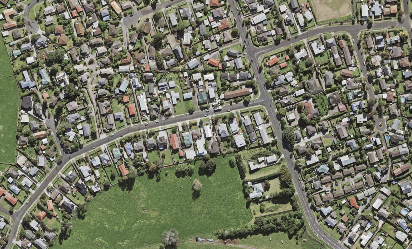 10 Wellesley Road, Mangere Bridge, Auckland - Carousel 1