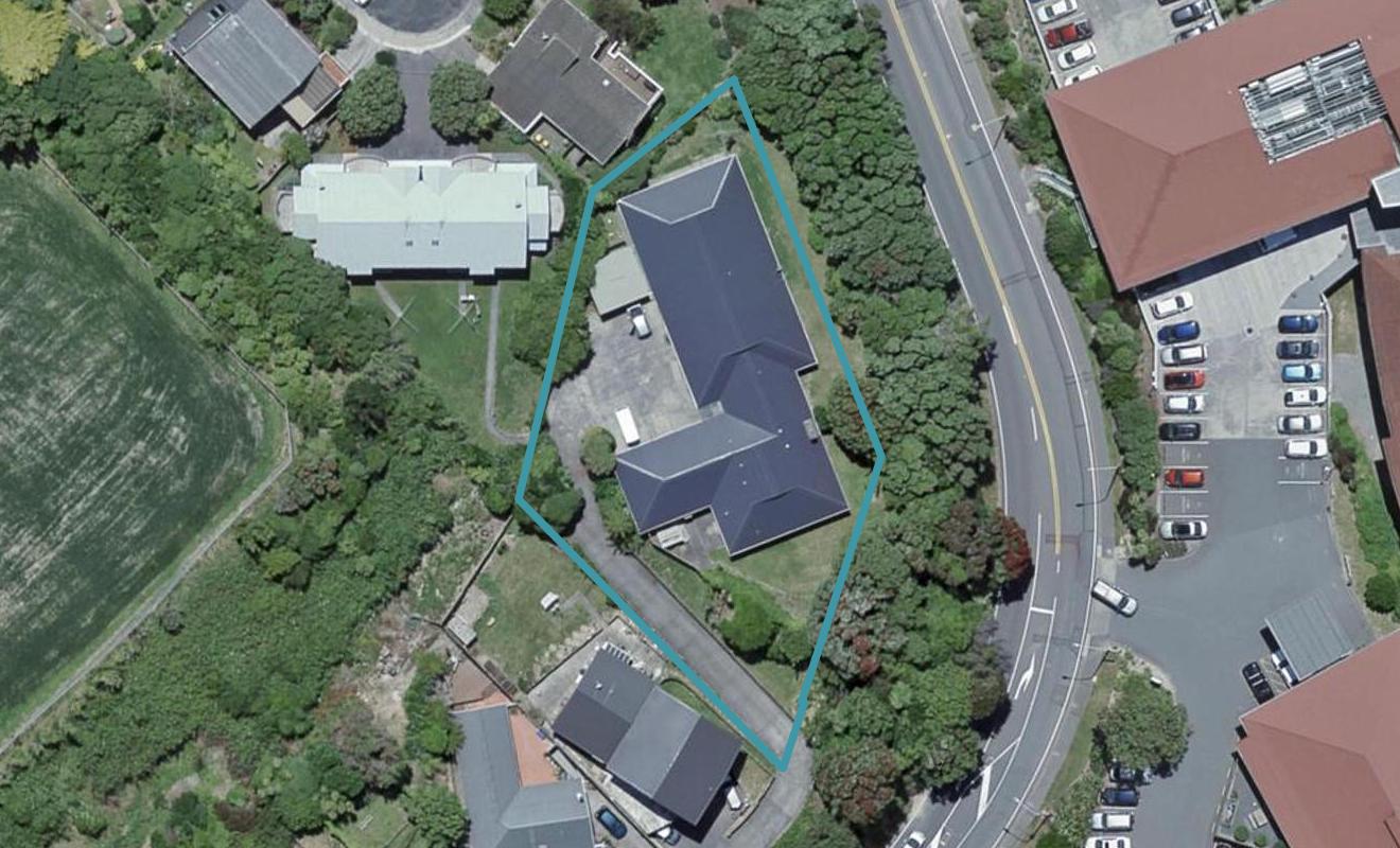 117 Churchill Drive, Crofton Downs, Wellington - Carousel 1