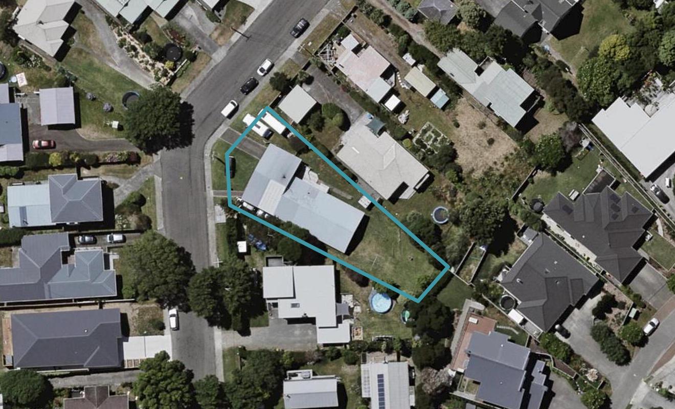 106 Alexander Road, Raumati Beach, Paraparaumu - Carousel 1